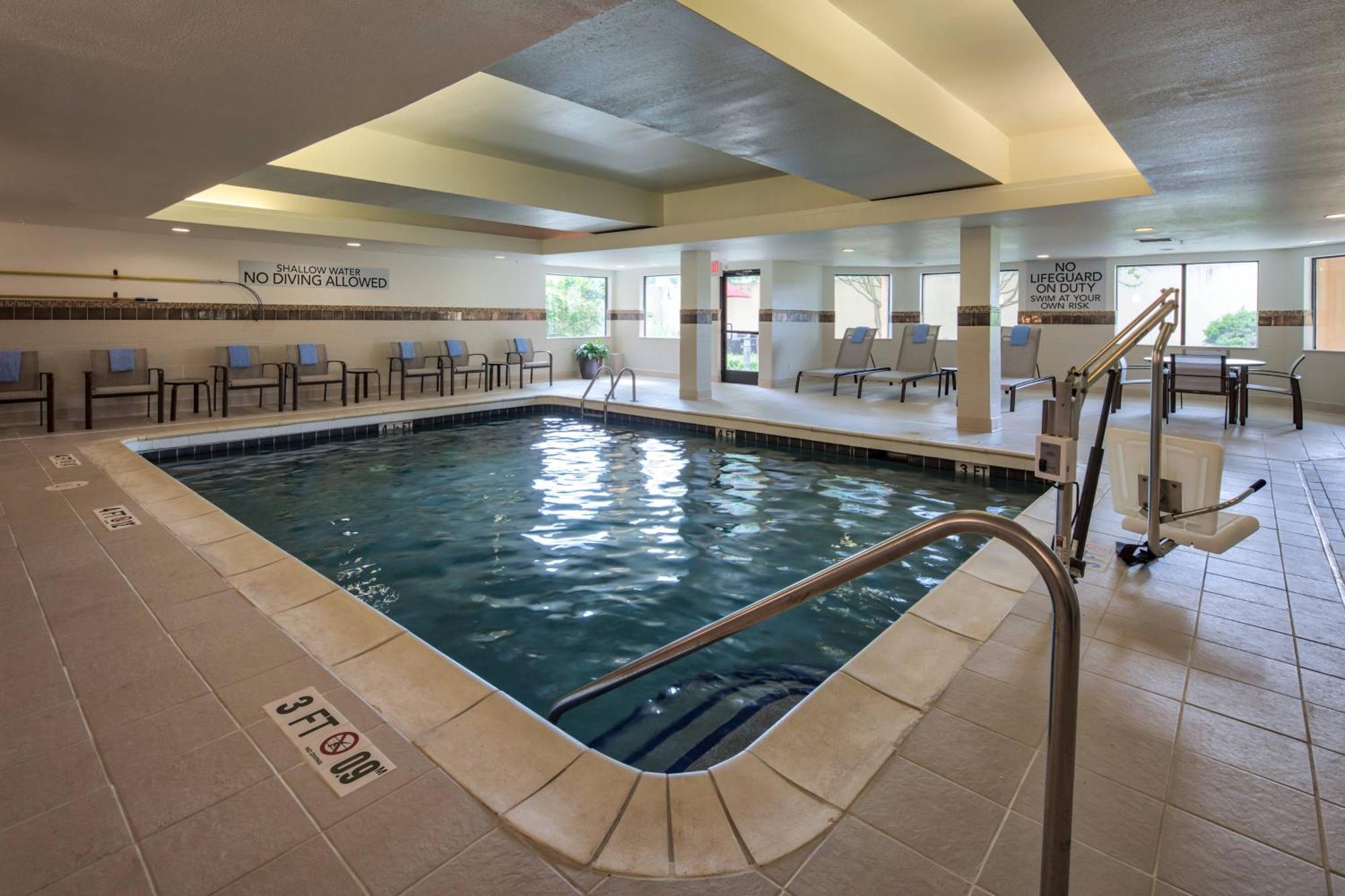 Courtyard By Marriott Hotel 3*